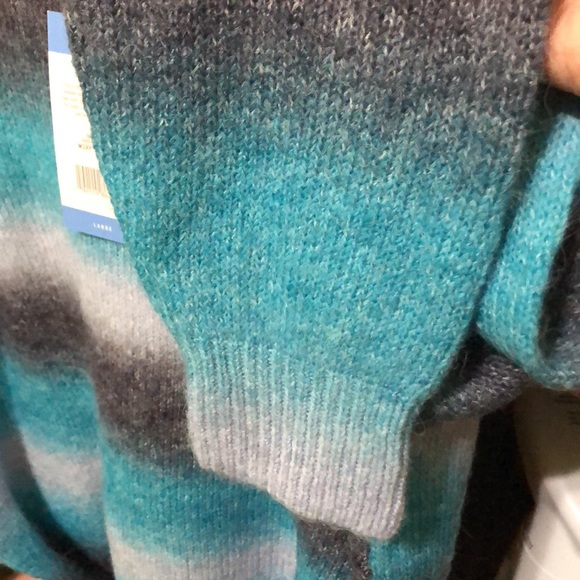 🦄HOST PICK!🦄BB Dakota Tri Color Sweater - Picture 10 of 12